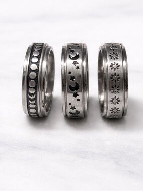 Set of 3 spinner rings size 5